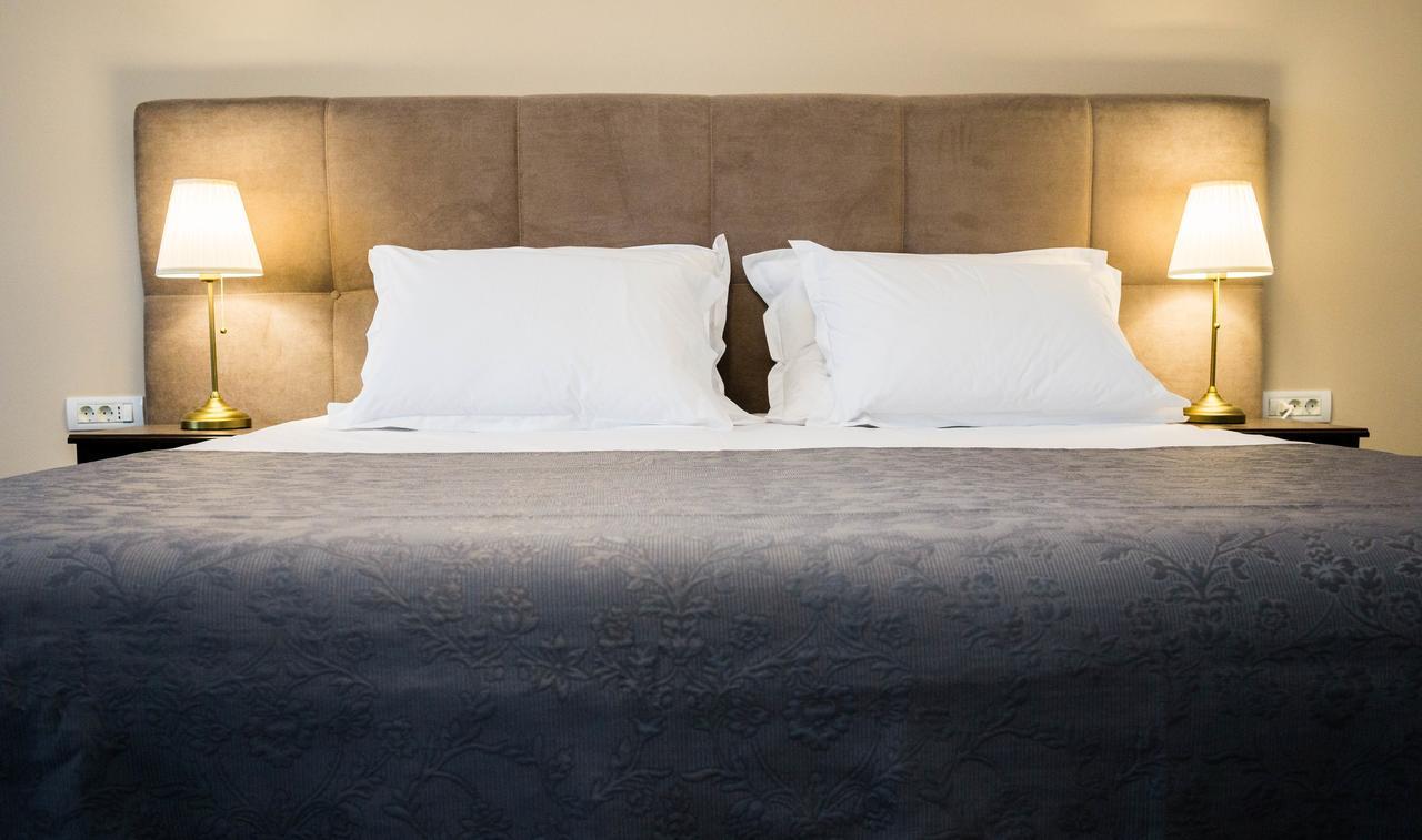 Nest Hotel Drobeta Turnu Severin Buitenkant foto
